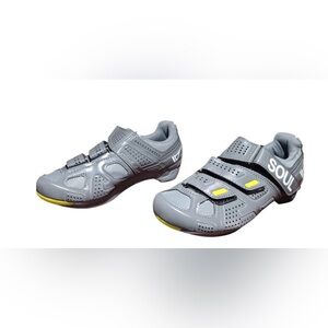 SoulCycle Pearl Izumi Gray Cycling Shoes with Yellow Accents